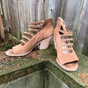 Eileen Fisher Sienna Nubuck James elastic multi strap heel 11